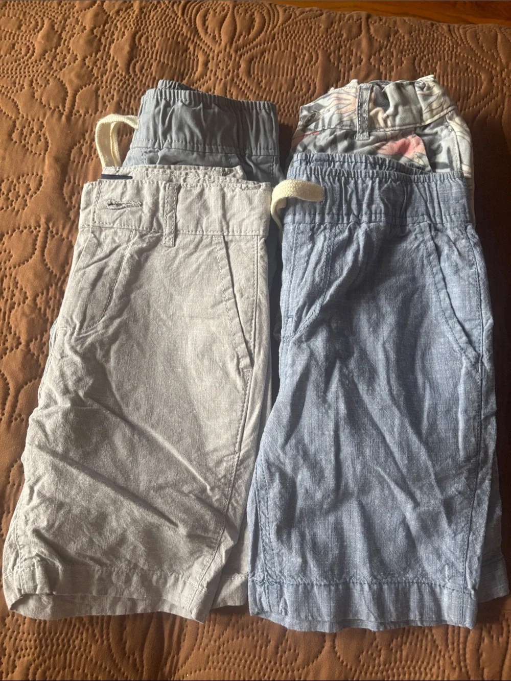 The Children's Place boys shorts - light blue and light gray boys size 5